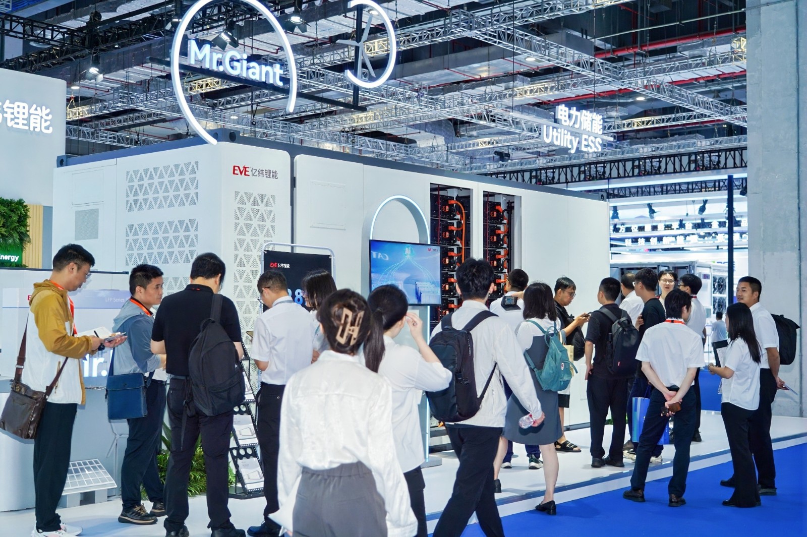 1750381886240393 1750381886240393