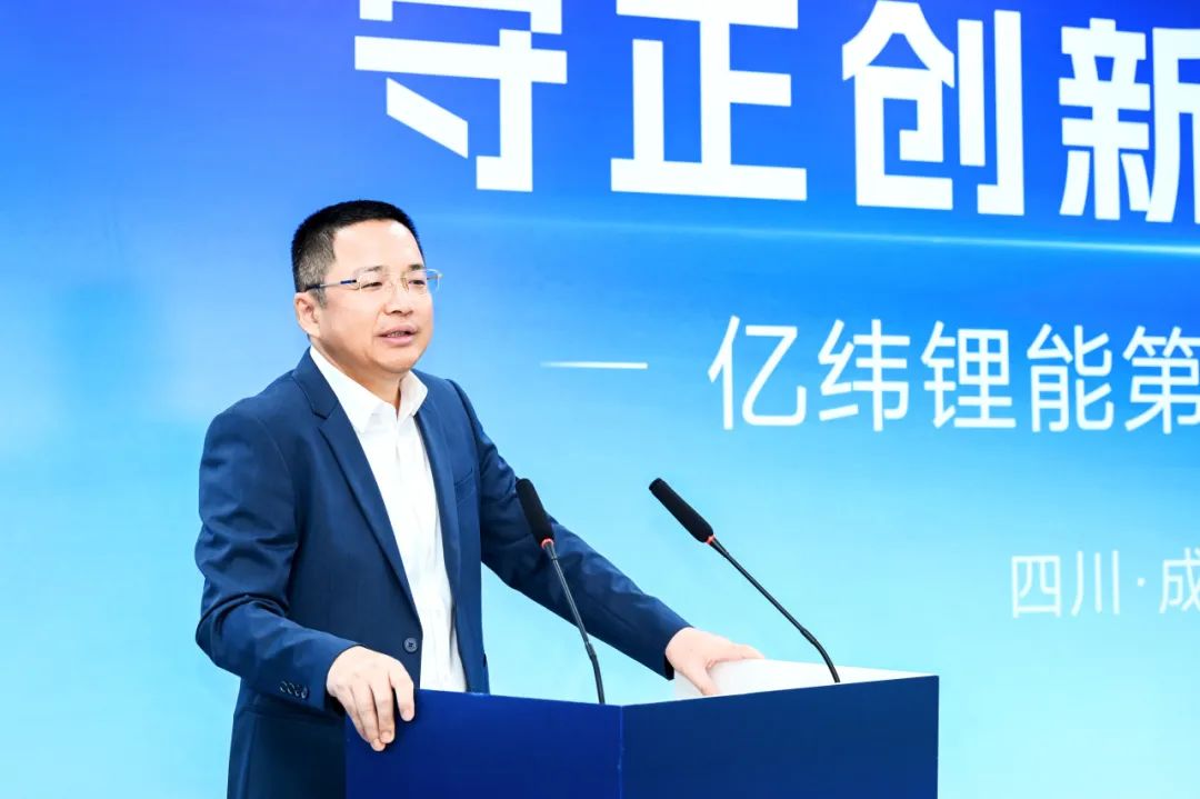 1729495819903804 1729495819903804